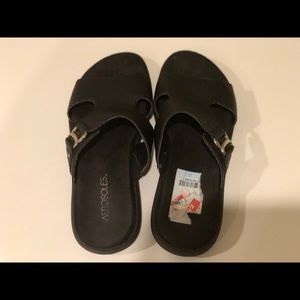 Aero soles Black Sandals Size 5.5
